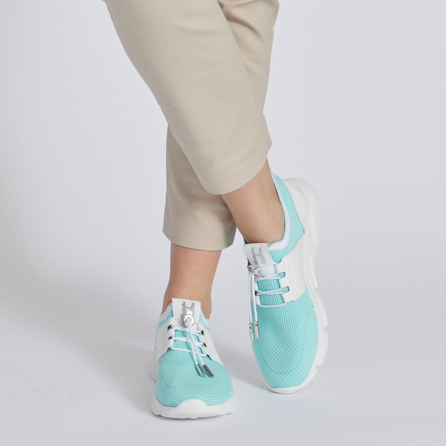 Perla Mesh Sneaker in Aqua