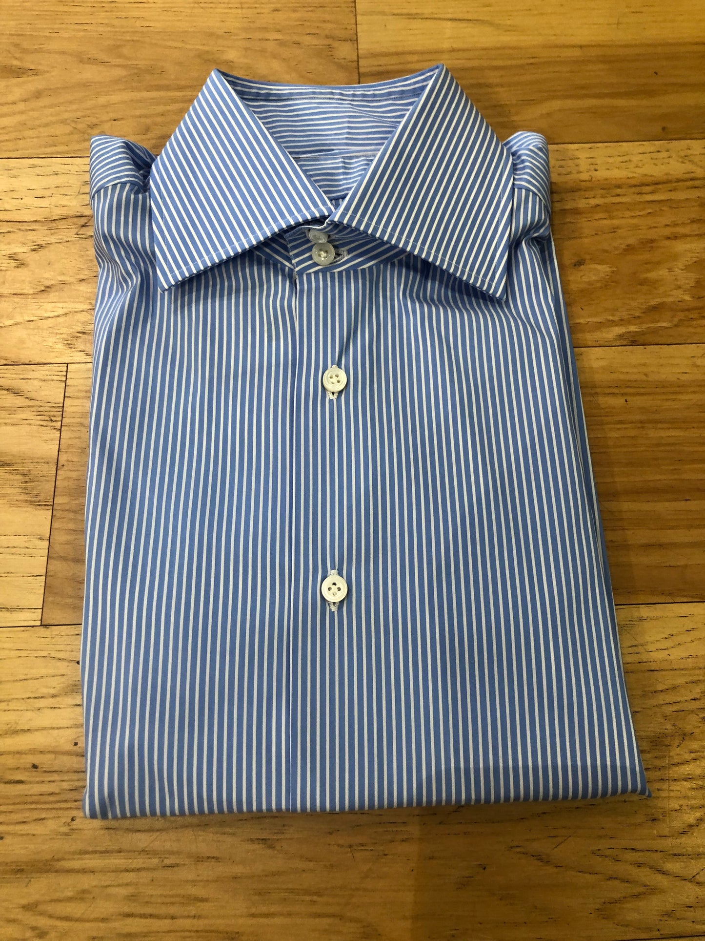 Classic Shirt in Blue/White Vertical Stripe