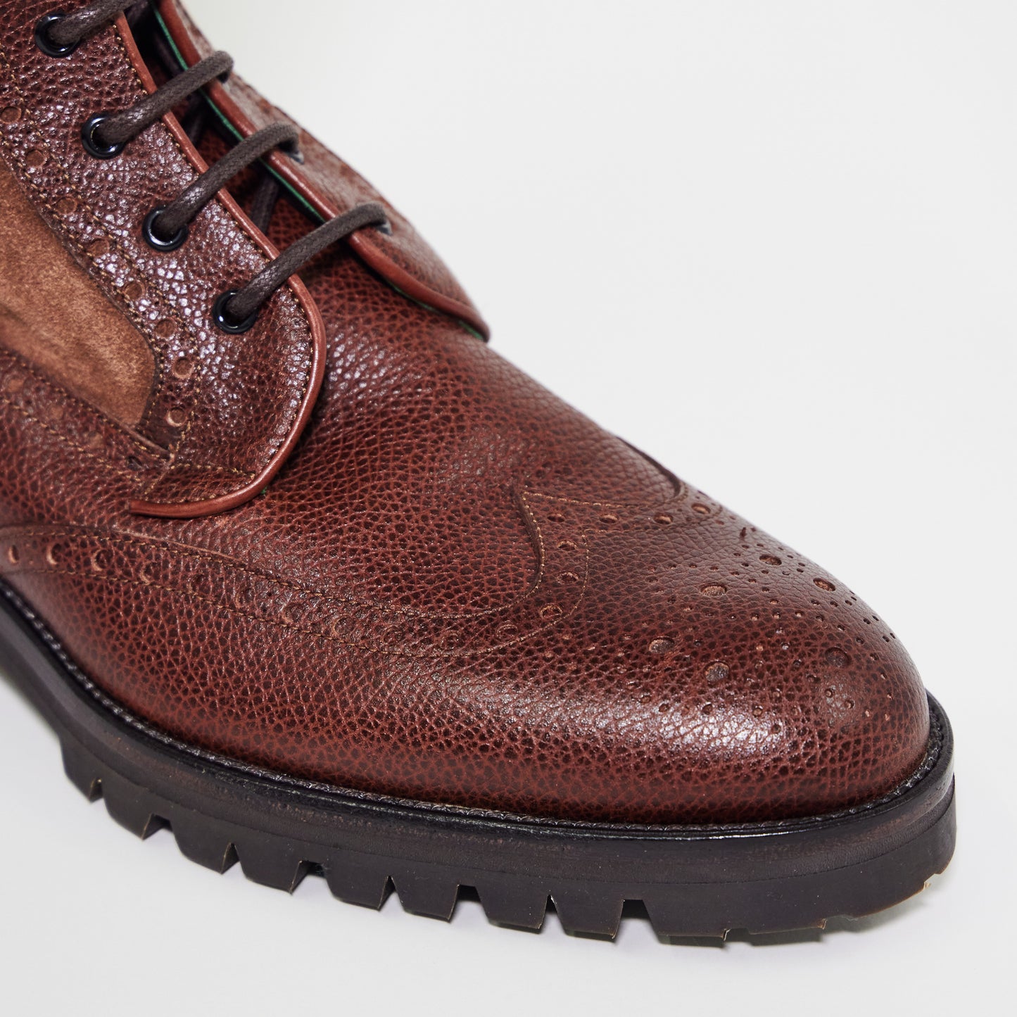 Wingtip Leather Boot in Suede Walnut