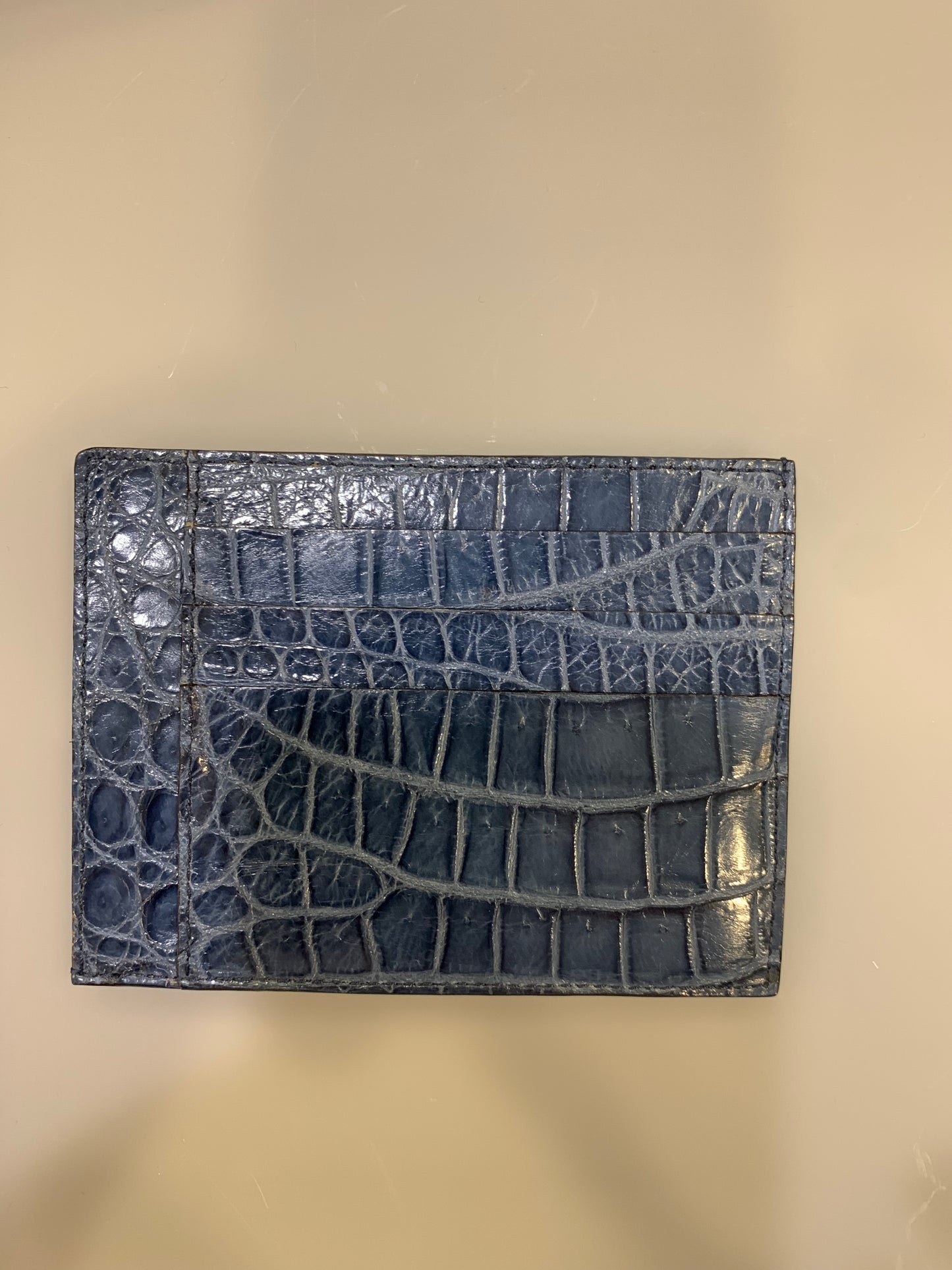 CARD HOLDER IN BLUE ALLIGATOR