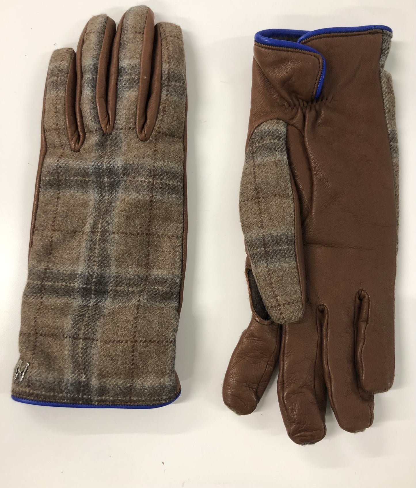 Gloves in Brown Plaid