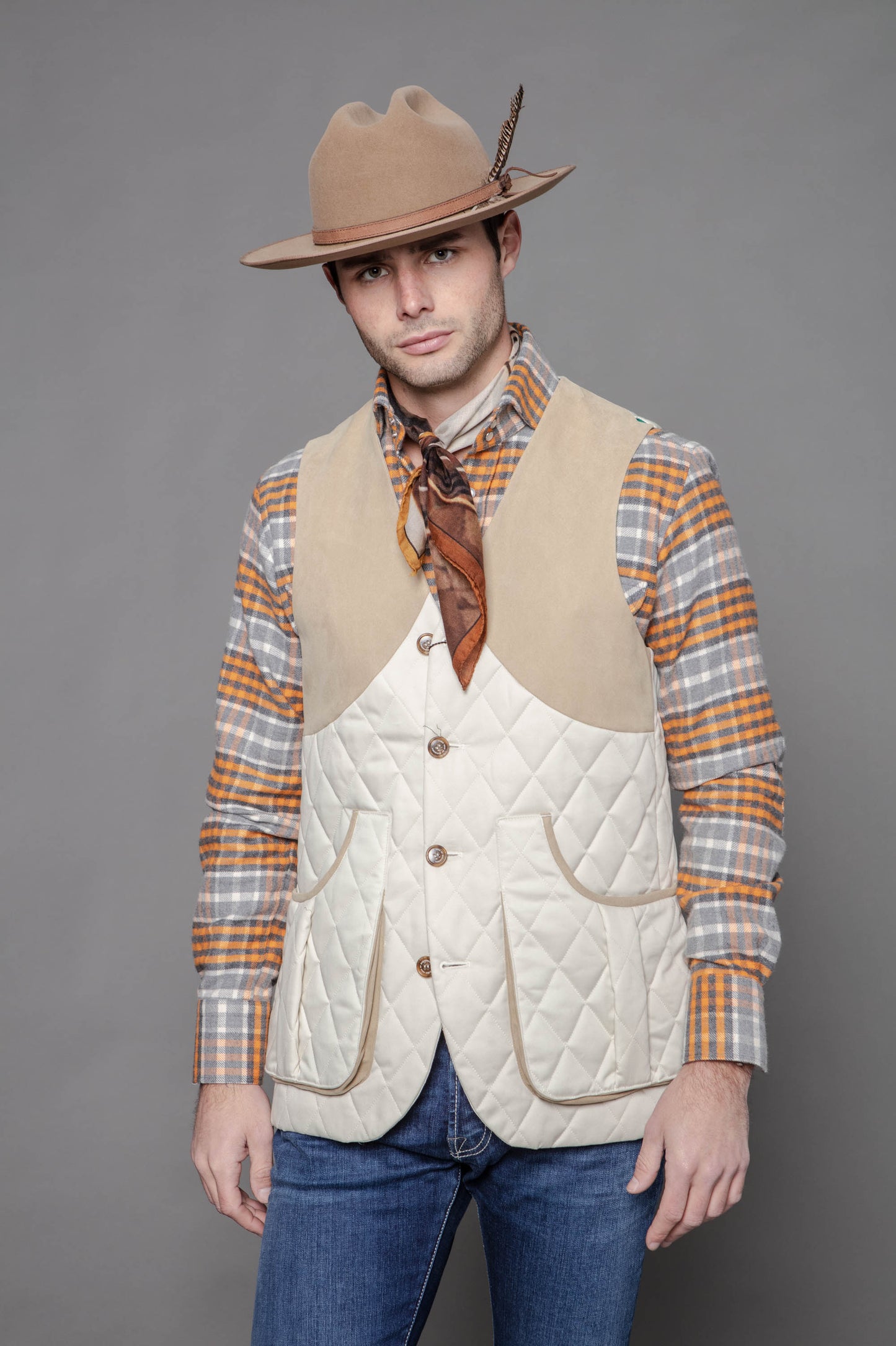 Gordon Field Vest in Ivory